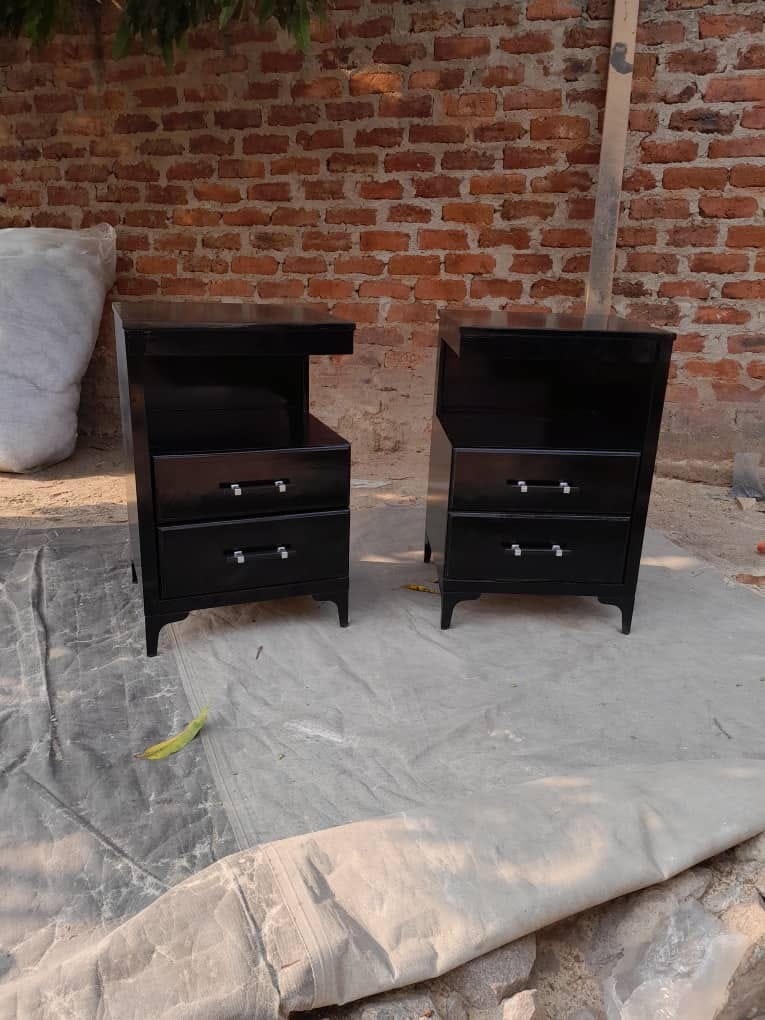 Side Drawer